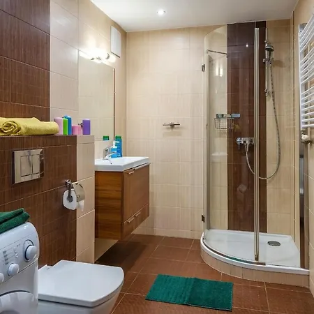 Aparthotel Angel Plaza - Old Town 3*