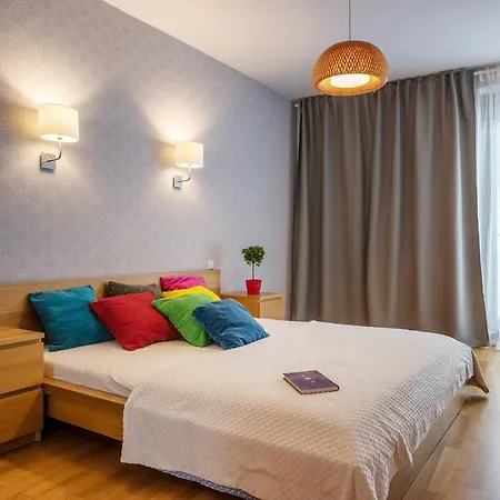 Angel Plaza - Old Town 3*